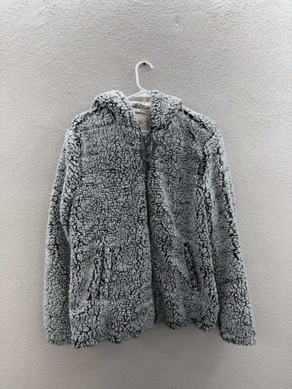 Thread Supply Womens Jacket Size Medium Gray Fleece Sherpa Thick Zip Up Hooded
